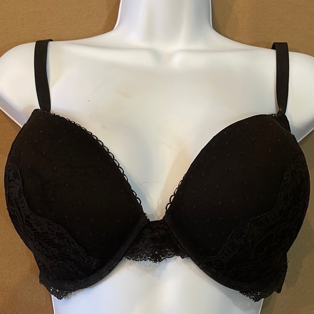 Victoria’s Secret ladies bra no size tag 36DD